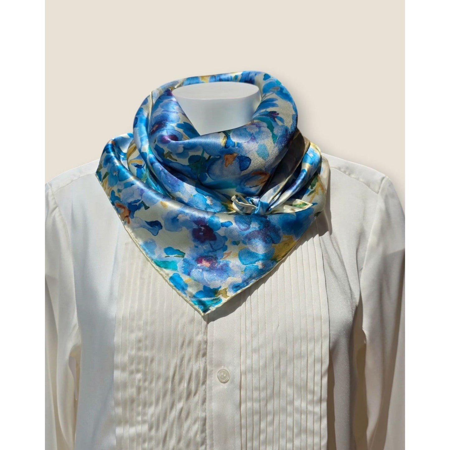 Pure Mulberry Silk Square Scarf "Le souffle de Myosotis"