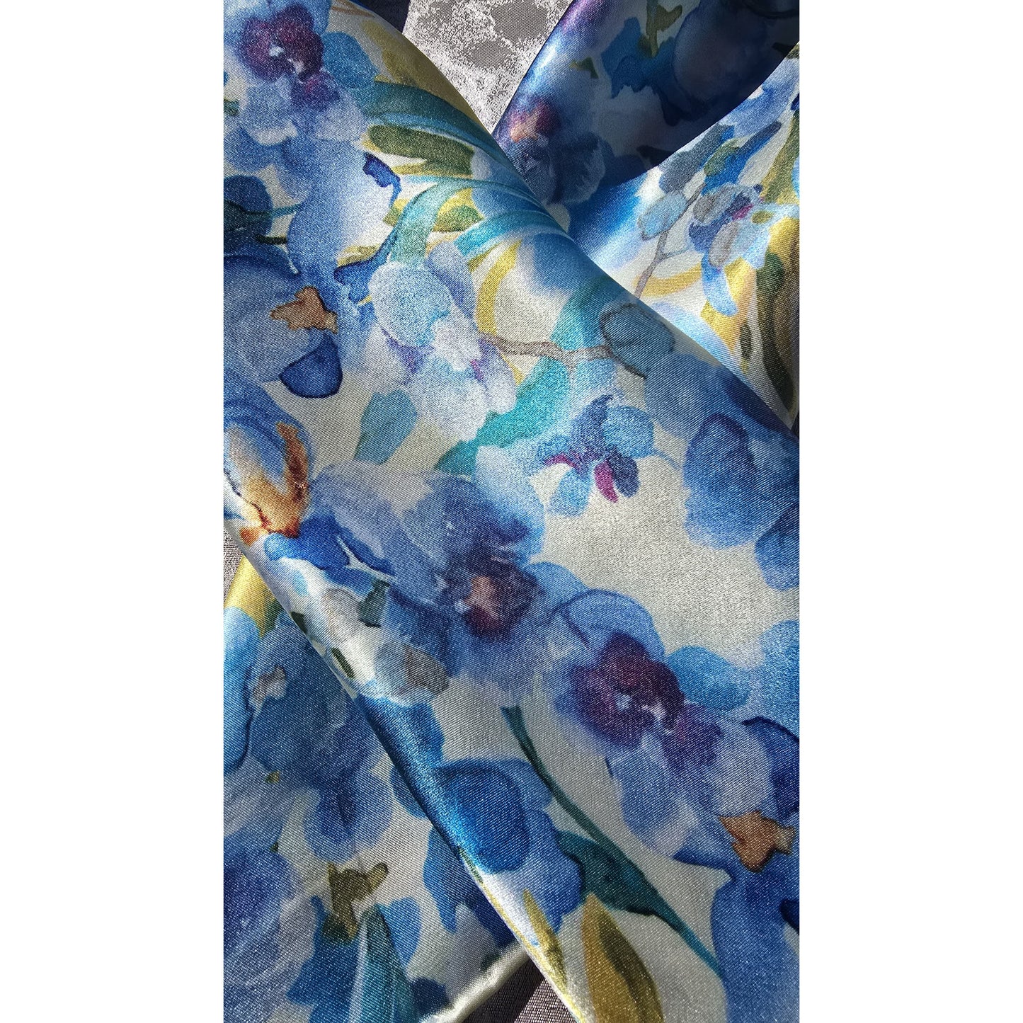 Pure Mulberry Silk Square Scarf "Le souffle de Myosotis"