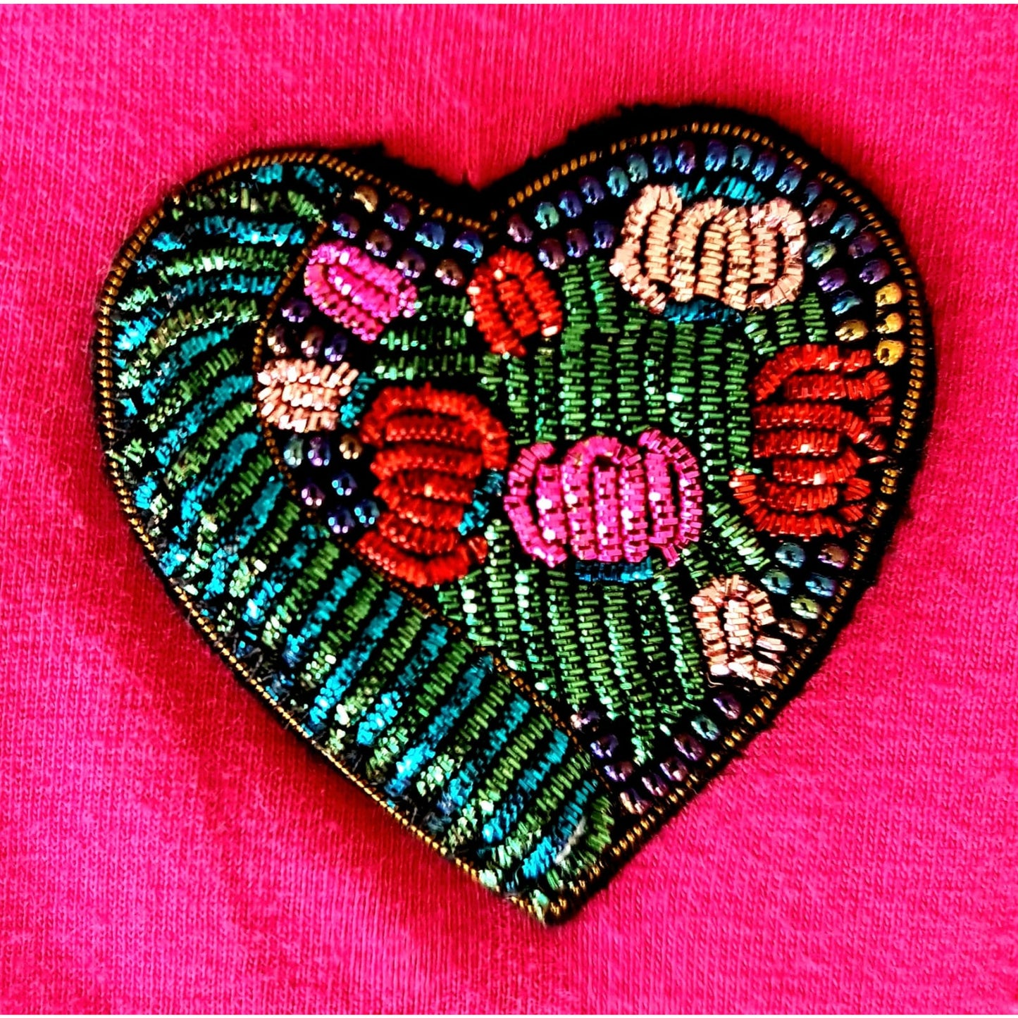"Silk Heart" Slim Fit Fuchsia V-neck T-shirt For Ladies With Heart Embroidery Patch
