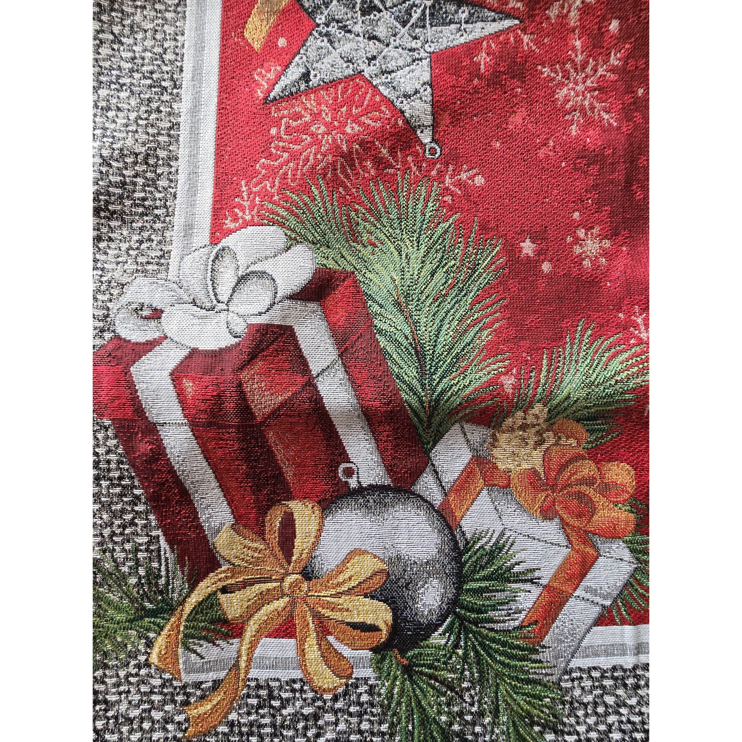 Luxury jacquard tablecloth "Christmas Party"